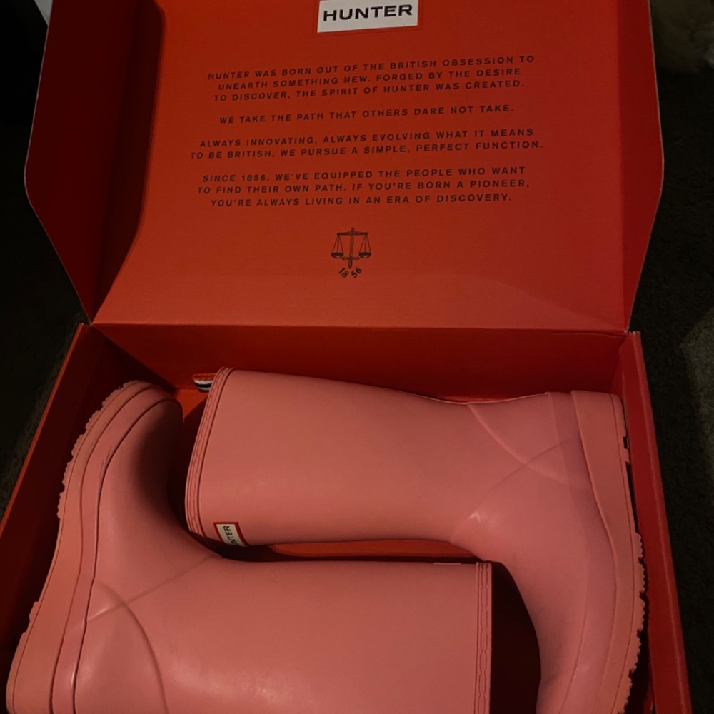 Pink Hunter Boots - Picture 2 of 3